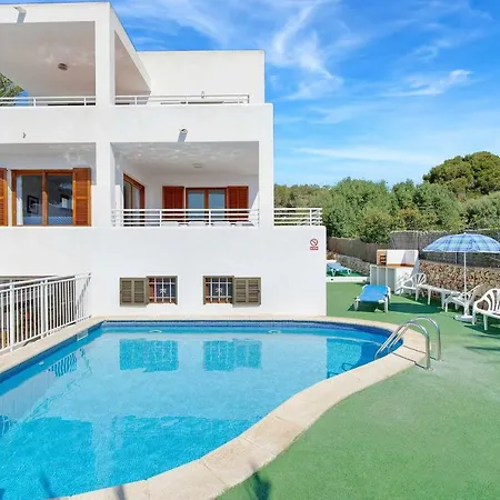 Pou Tres Villa *
